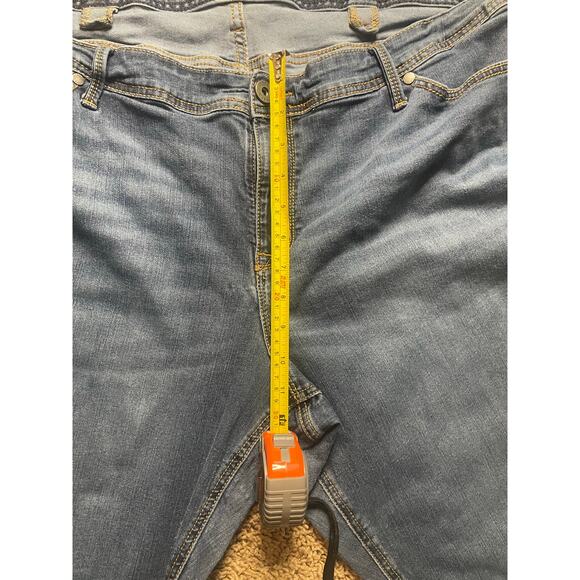 Torrid Luxe Slim Bootcut Jeans - Size 24R*** - Picture 5 of 6